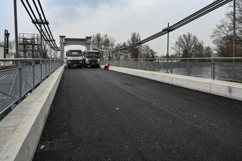 Le pont qui relie les communes de Lacq et Abidos, sur la route départementale 31, sera fermé du lundi 29 juillet au vendredi 9 août.