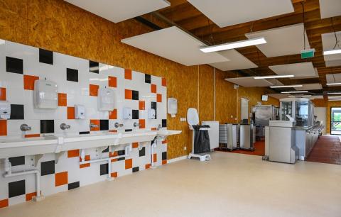 Doter les collèges publics de moyens humains et financiers