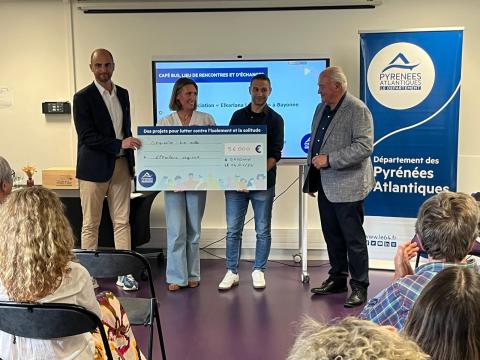 Remise des prix aux lauréats de la consultation contre la solitude et l&#039;isolement