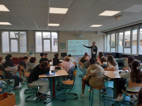 Cédric Mayen au collège des Lavandières de Bizanos